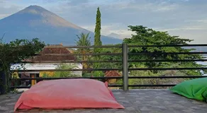 Amed Sari Beach Guesthouse - Image 4