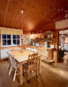 StugaNäraKungsberget - mysig stuga med kamin, grillkåta och vedbastu - Image 4