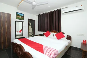 Hotel O Sea Rock - Image 2