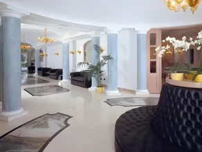 Palace Hotel Desenzano - Image 2