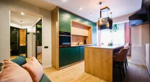 Green Velvet City Retreat - Image 5