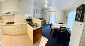 Abbotswood Motor Inn - Image 2
