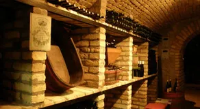 Borbarátok Panzió - Image 5