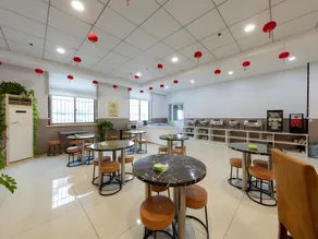 Shell Hotel Changshu Zhitang Food Mall - Image 4
