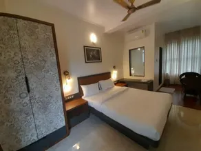 Arena Inn - Image 1