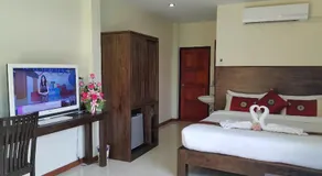 Ruen Narisra Resort - Image 2