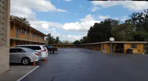 Budget Motel - Image 2