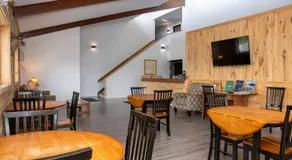 Walleye Inn - Image 5