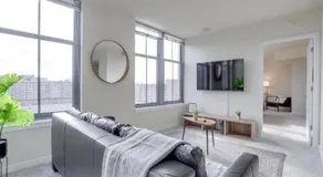 Splendid 2 BR Condo At Pentagon City - Image 2