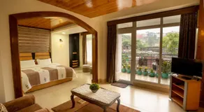 East Land Bed & Breakfast - Image 2