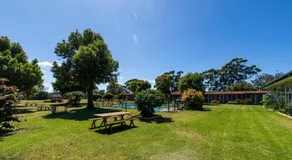 Captains Lodge International - Image 4