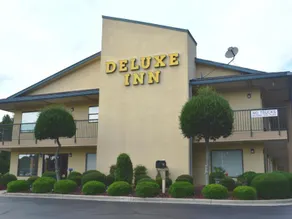 Deluxe Inn - Fayetteville I-95 - Image 1
