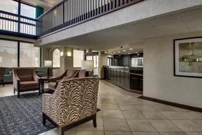 Sonesta Essential Houston Hobby Airport - Image 5