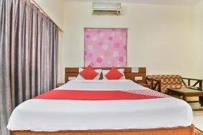 OYO 71882 Galaxy Inn - Image 3