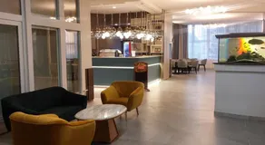 Hotel Atrium - Image 3