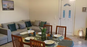 Seaview Apartment - Image 5