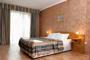 Hotel Akord - Free Parking & Metro Access - Image 2