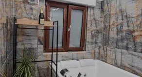 Luxury Beach House - Image 3
