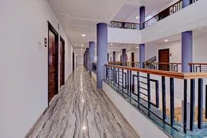 Townhouse OAK Varsha Inn - Image 4