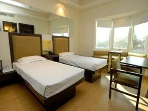 Hotel Arif Castles - Image 3