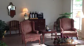Ambassador Inn - Image 3