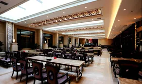 Chong Ning Castle Hotel - Image 3