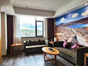 Snowland Love Song Hotel - Image 3