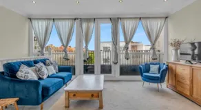 Stylish seaside house 2 min walk from beach - Pass the Keys - Image 2