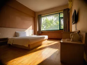 7Days Inn Zhumadian Railway Station - Image 3