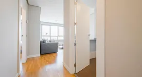 Sky Living para 4 con Parking en Sanchinarro - Image 3