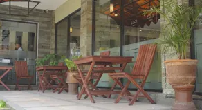 Loji Hotel - Image 5