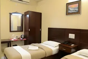 Hotel Sky Lite - Image 2