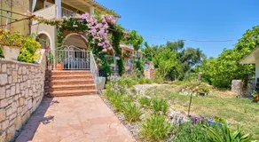 Bougainvillea Escape Cottage - Image 5