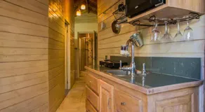 One32 Guest House - Image 5