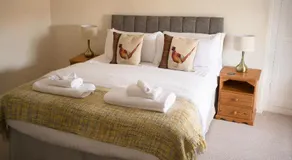The Old Thatch Inn - Image 2