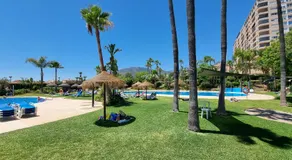 Summer House duplex en la playa con piscina - Image 2