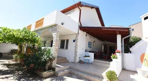 Apartments Mais Tisno - Image 2