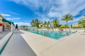 Longboat Key Cedars Beach House-Pet Friendly-2 Minute To The Beach - Image 4