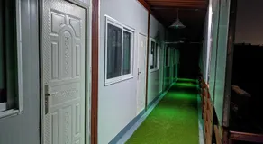 Private Rooms with International Airport View - Image 4