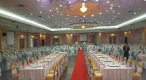 JP Emerald Hotel - Image 4