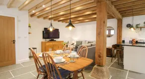 The Hideaway - Image 4