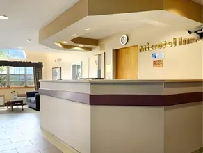 Budgetel Inn Birmingham  - Image 2