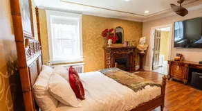 Chateau Connellsville Eclectic Homage Suite - Image 2