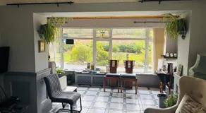 Arch House - Image 3