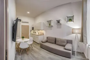 Latte Deluxe - Glam Downtown Apartments - Image 2