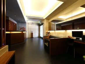 Royal Garden Hotel - Image 4