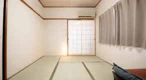 Osaka U-Shuku - Image 4