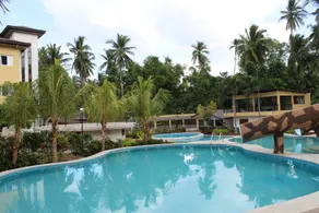 El Coco Grande Hotel and Resort - Image 3