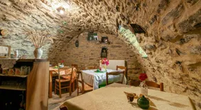Morfeas Guesthouse - Image 3