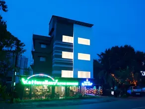 Hotel Blue Chip - Image 2